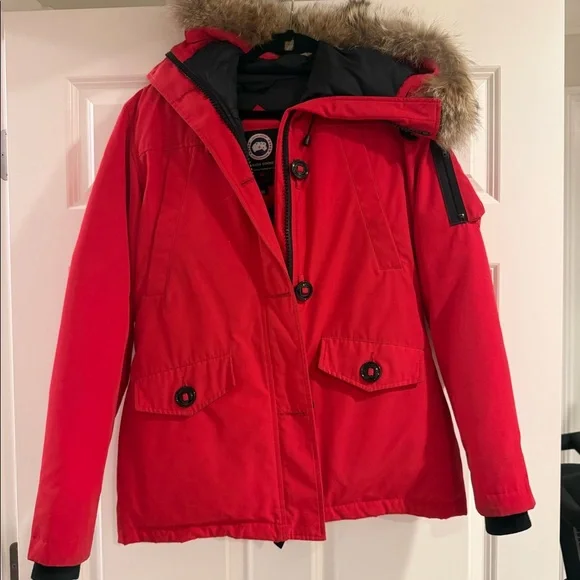 Canada Goose Montebello Parka - Picture 4 of 14